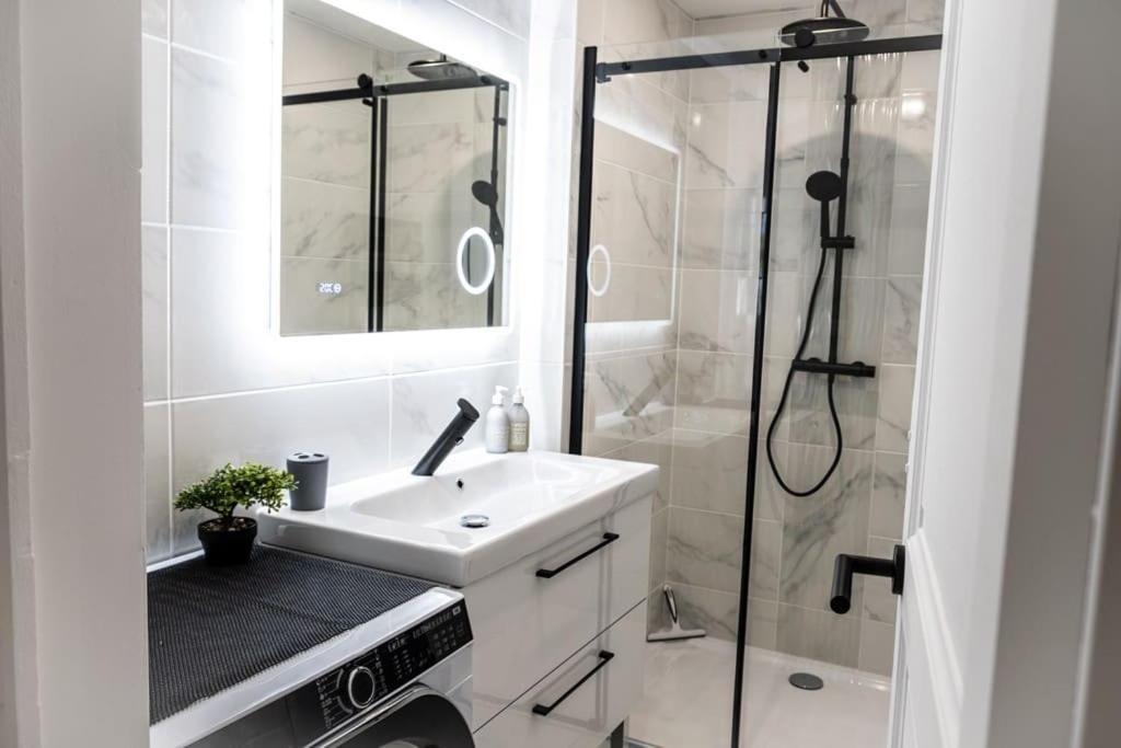 Appartement Renove - Wifi - Jardin - Centre De Ниор Екстериор снимка